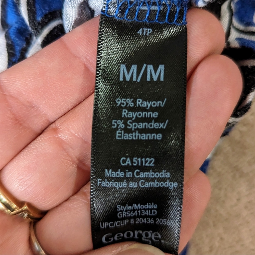 George brand, Med ladies dress w/pockets!! Cute blue with flower details - Picture 5 of 17